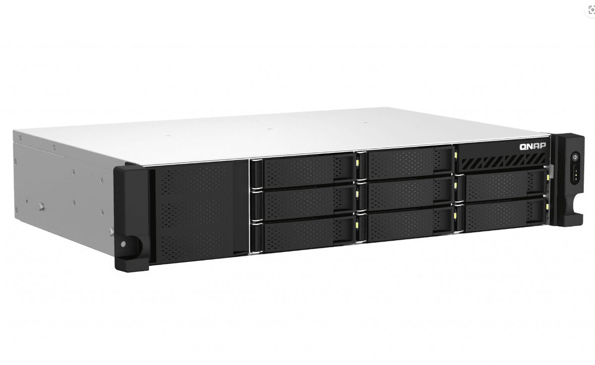 NAS QNAP 873AEU 8-Bay, CPU AMD Ryzen V1000 series V1500B 4C/8T 2.2 GHz, RAM 4GB (1x4GB) DDR4 SODIMM  (max. 64GB total