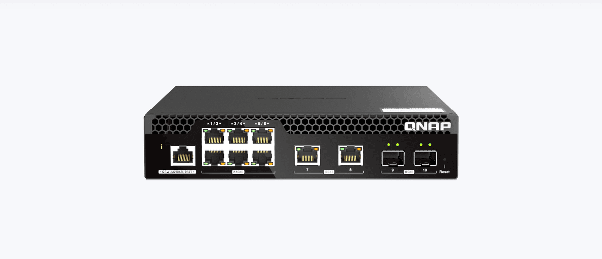 Switch QNAP M2106R CPU Marvell 98DX2528, 6 porturi 2.5Gbps, 2 porturi 10Gbps SFP+, 2 porturi 10GbE RJ45, rackabil