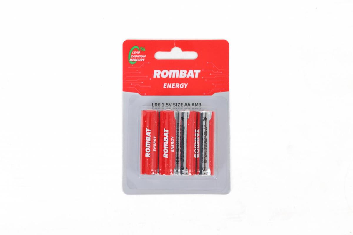 Bateriile alcaline Rombat se comercializează la cutie colectiva de 12 blistere a câte 4 bucăți. ➢ Tensiune nominală: