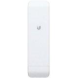 UBIQUITI airMAX NanoStation M2; 2.4 GHz frequency band; Plug-and-play integration with airMAX antennas.